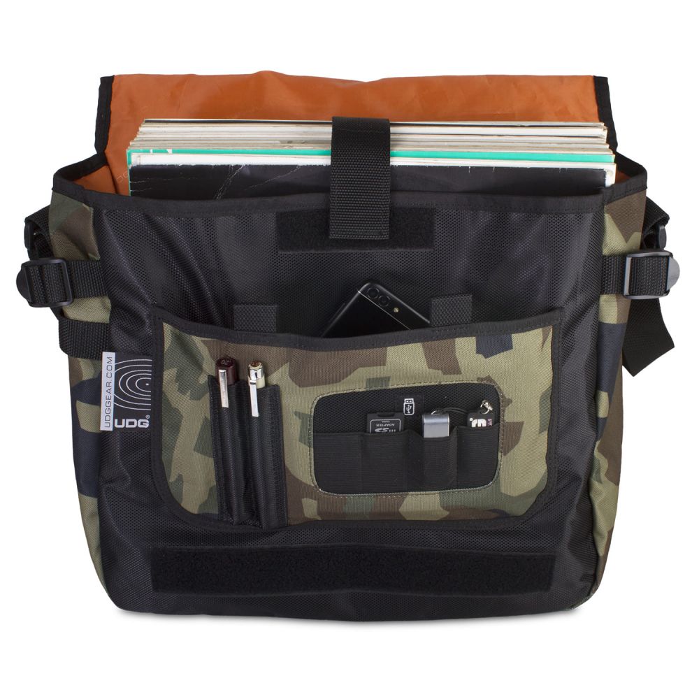 UDG Ultimate CourierBag Black Camo, Orange inside - фото 2 UDG Ultimate CourierBag Black Camo, Orange inside